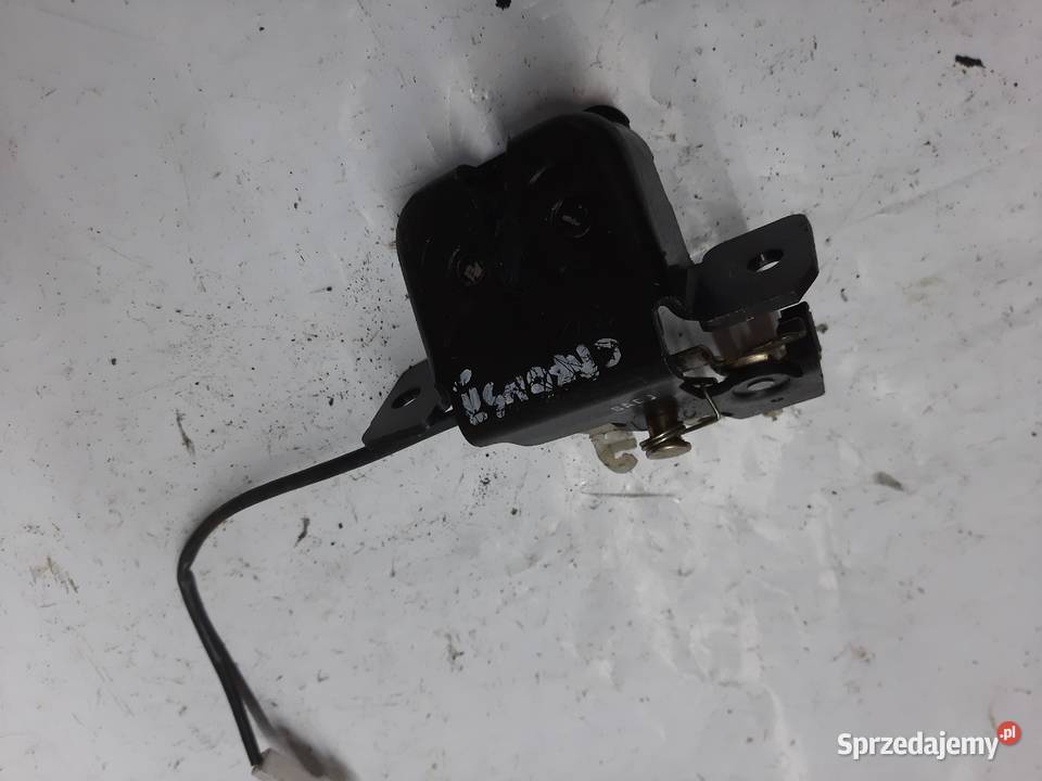 Kia Carens II zamek klapy tylnej tył osobowe Ksawerów