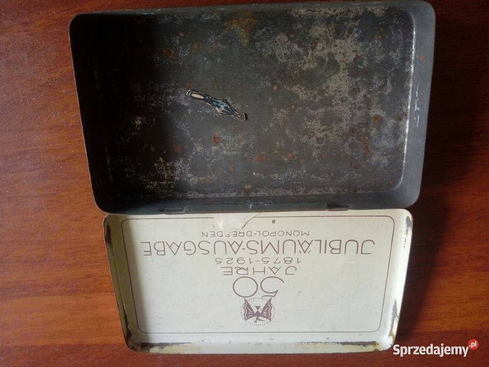 Puszki pudełka tytoniu i papierosach Przemyśl