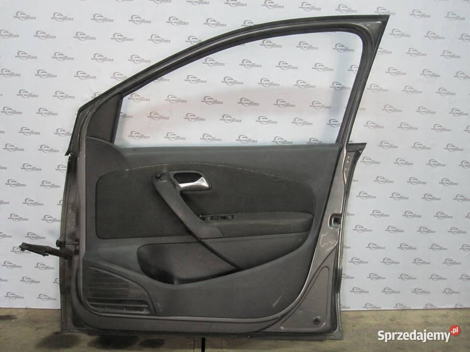 VW POLO V 11r drzwi prawe przód
