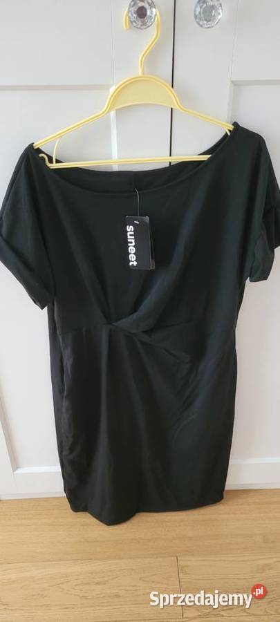 Sukienka czarna sportowa l