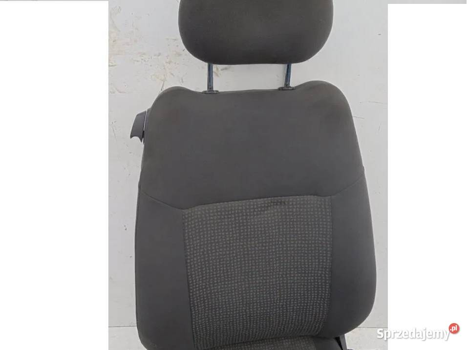 Opel Corsa C 3 drzwi prawy fotel pasażera