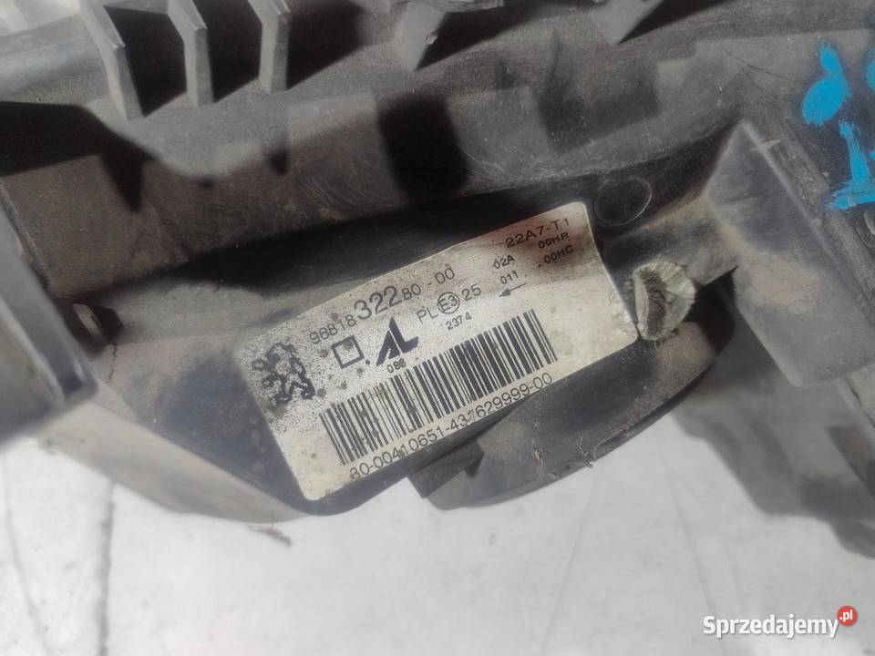 LAMPA PRAWA PRZEDNIA PRZÓD PEUGEOT 307 LIFT