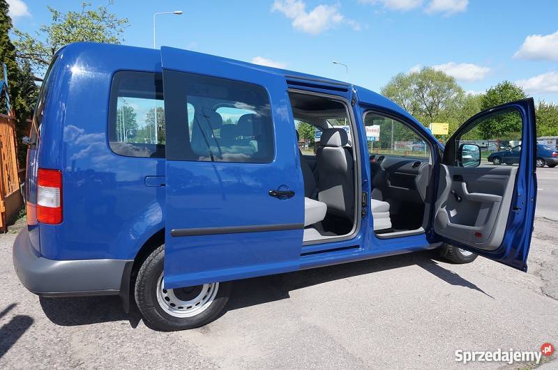 Nieuszkodzony Volkswagen Caddy niebieski Rok produkcji 2009 Białystok