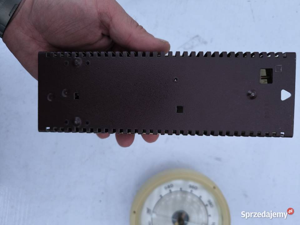 Barometr i hygrometr z okresu PRL sprawne Radomsko