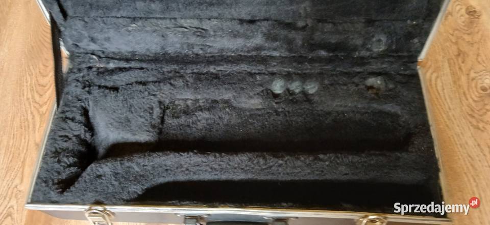 Stary sztywny futerał na trabke Kraków