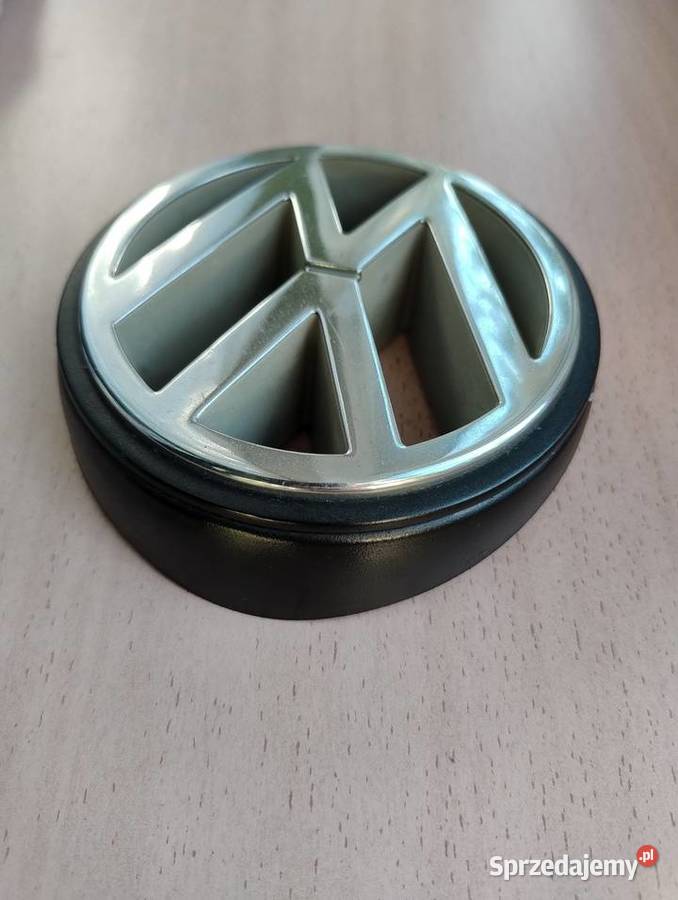 VW Passat B4 Znaczek emblemat atrapa przednia Karoseria Ślesin