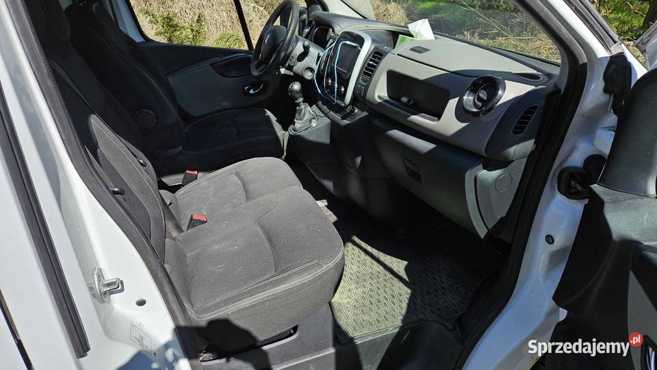 Sprzedan Renault Trafic 16 diesel 2019 poduszka powietrzna Zbąszyń