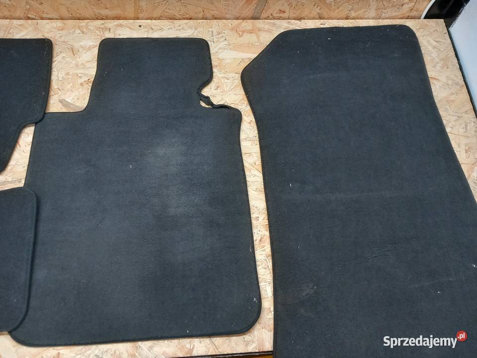 Dywaniki BMW E87