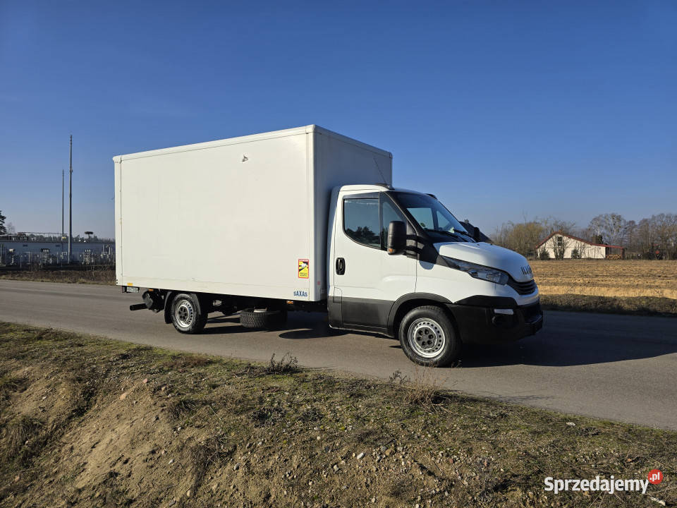 Samochód IVECO Daily 35160 kontener winda 2017 r kontener mazowieckie Chorzele