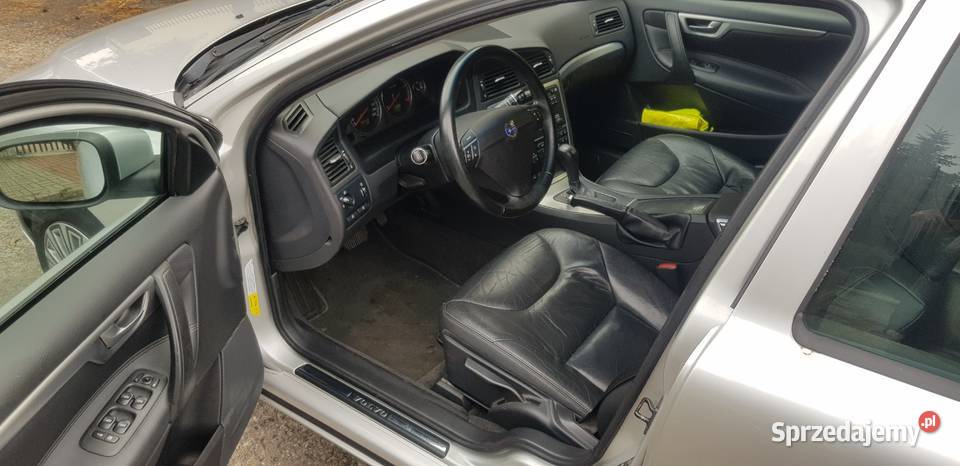 Volvo V70 Xenon Grzane Fotele Webasto Hak Skóra Turek