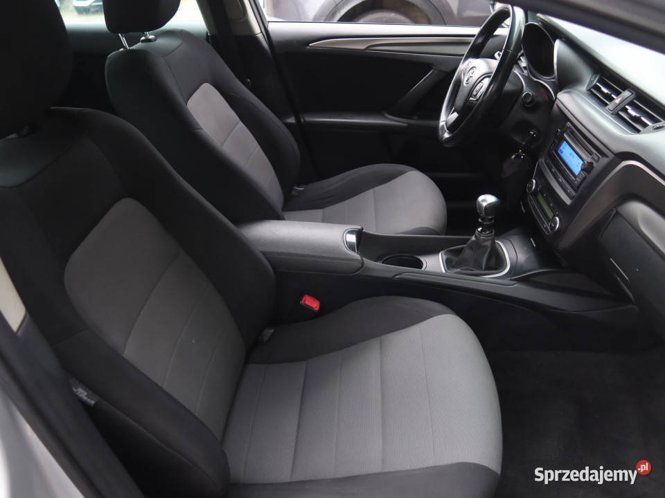 Toyota Avensis 18 Valvematic wielofunkcyjna kierownica Katowice
