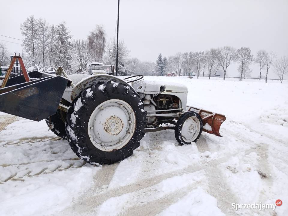 Ciągnik Mf Ta 20 ładny Skrzynia biegów Manualna