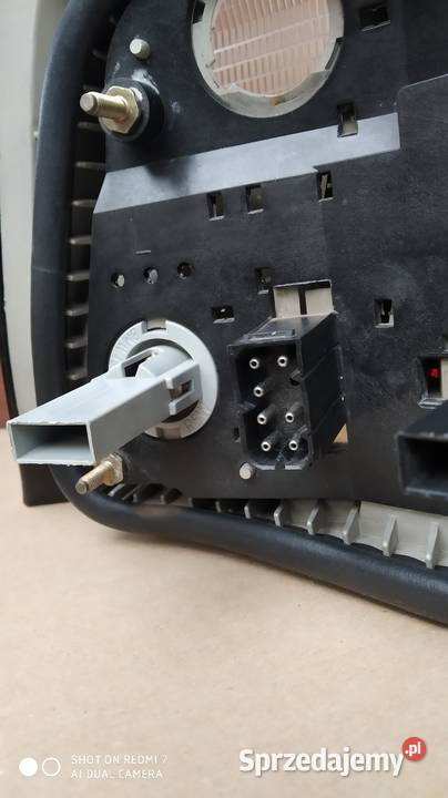 Lampa tylna lewa strona BMW E36 sedan sprzedam