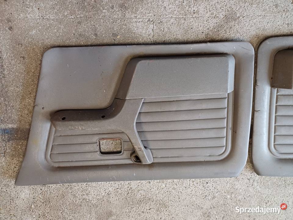 Bmw E30 tapicerki boczki drzwi szare przednie Kraków