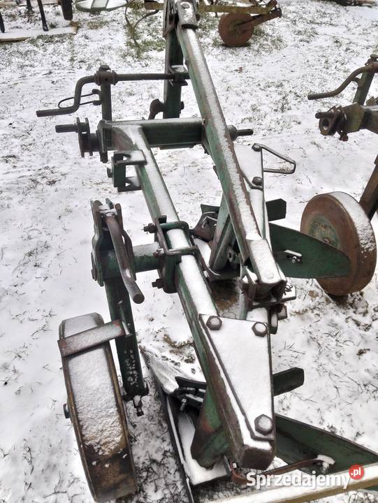 Sprzedam pług 2 skibowy Grudziącki Idealny stan nieuszkodzony świętokrzyskie Huta Koszary