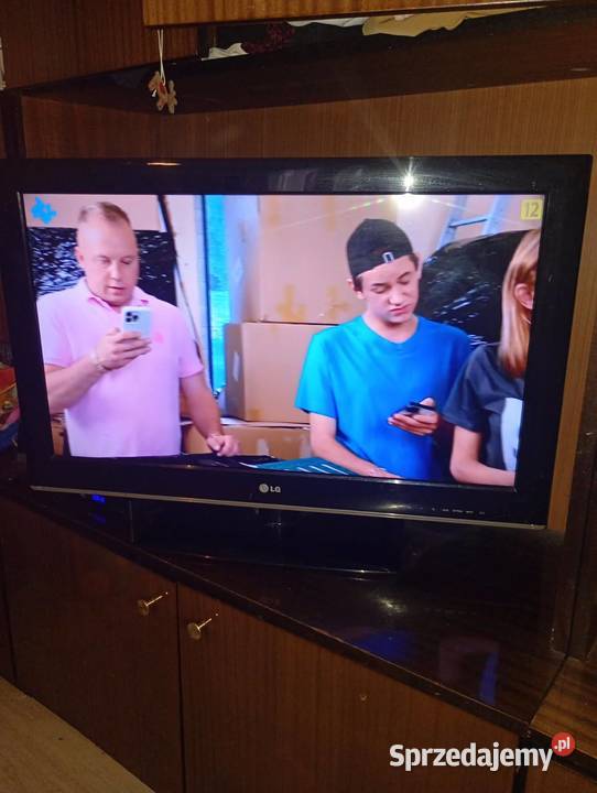 telewizor LG 32 cale plus dekoder