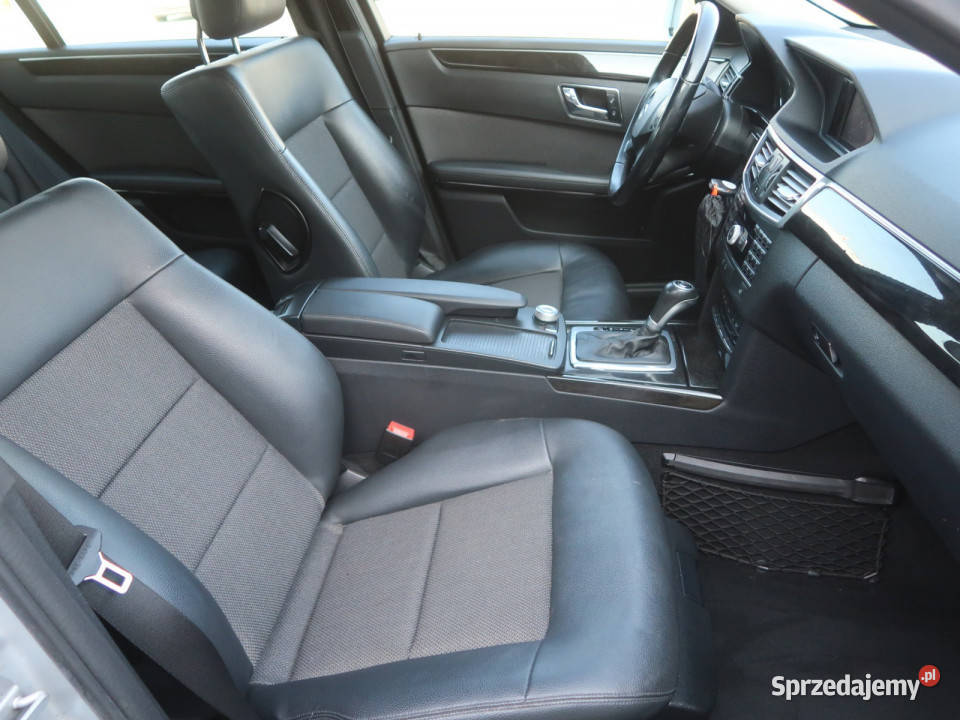 Mercedes E E 200 ABS