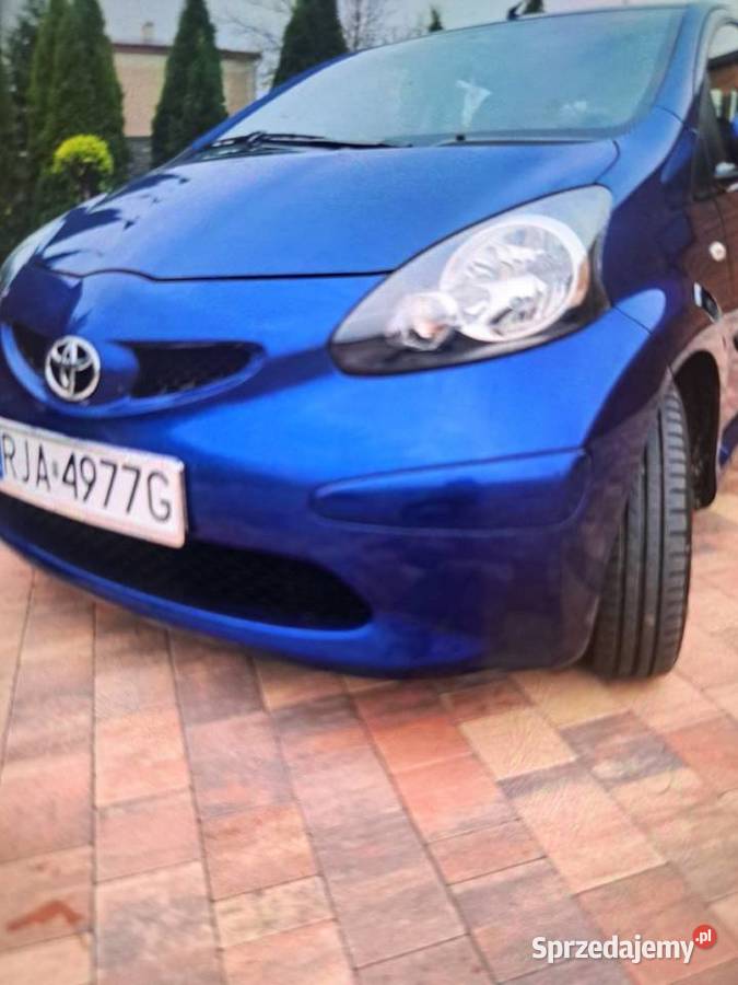 Toyota aygo.Maly spryciarz parkowania i mistrz ekonomi