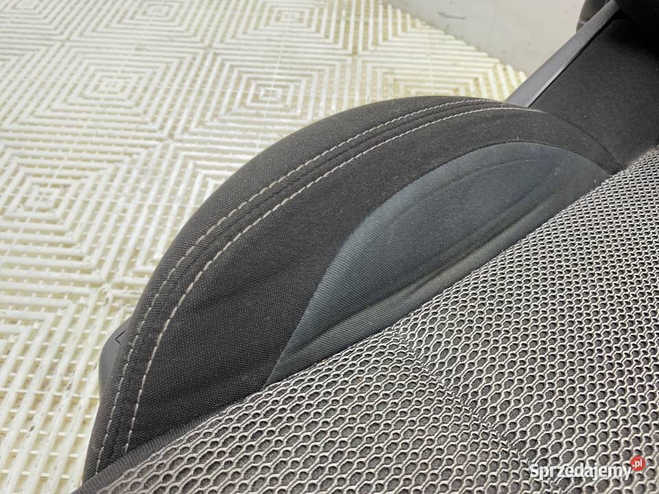 FOTEL PRAWY PRZÓD CITROEN C4 II Hatchback podkarpackie