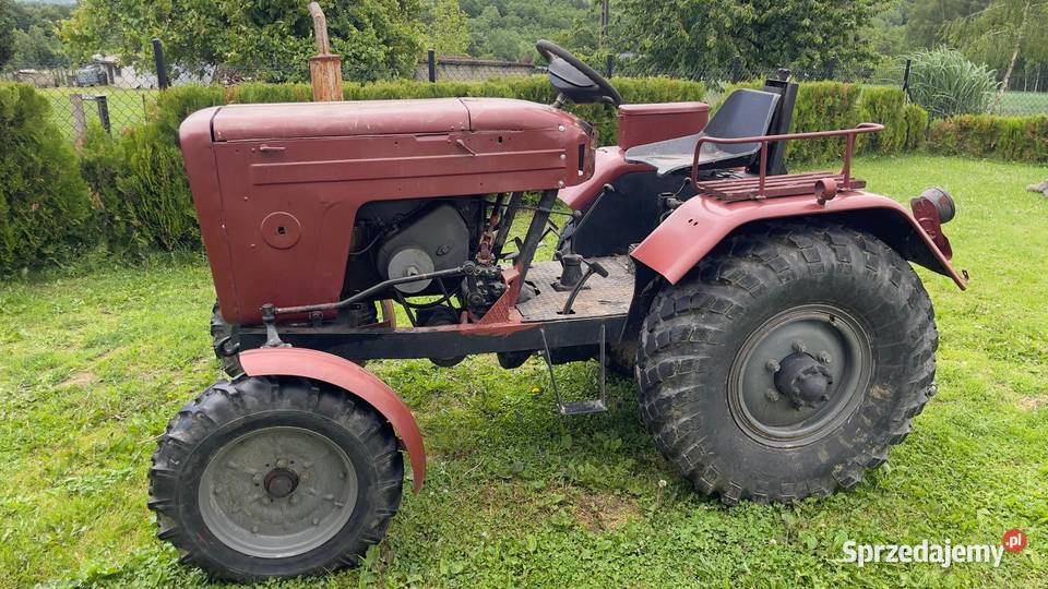 Traktor sam esiok NIE C330 C360 MF