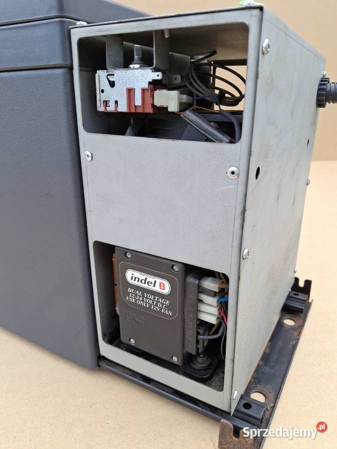 IVECO STRALIS LODÓWKA INDEL B 24V 24L 500389833 Bieleń