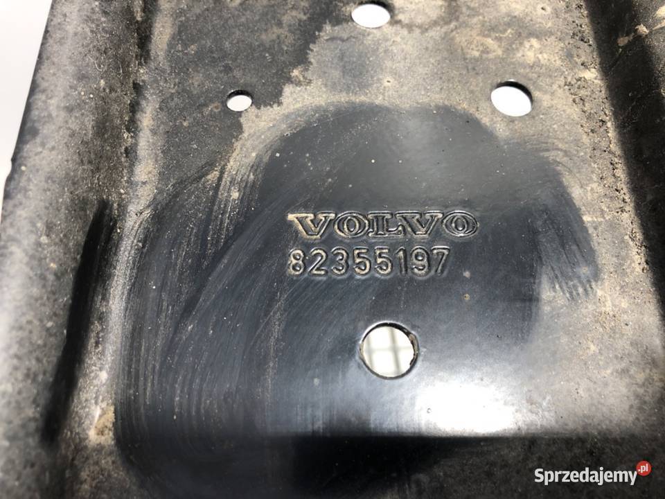 STOPIEŃ KABINY PRAWY VOLVO FH II 82355197 128 ciężarowe