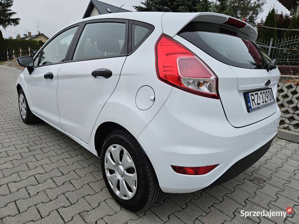 Ford Fiesta 2016 125 82 salon Polska gniazdo USB podkarpackie