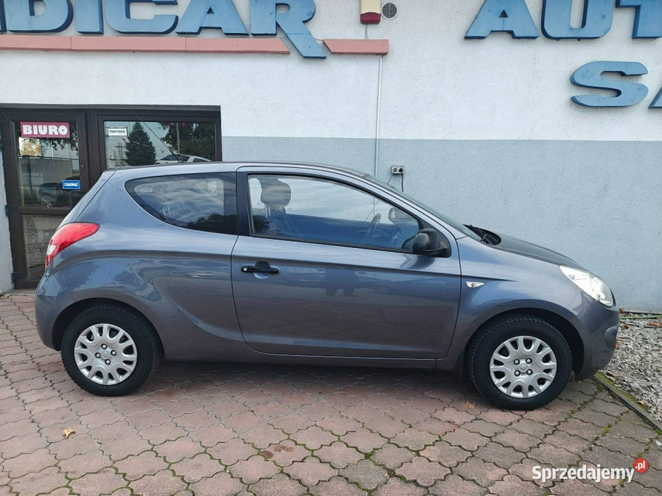 Hyundai i20 Krajowy niski przebieg długie OC i wspomaganie kierownicy Racibórz