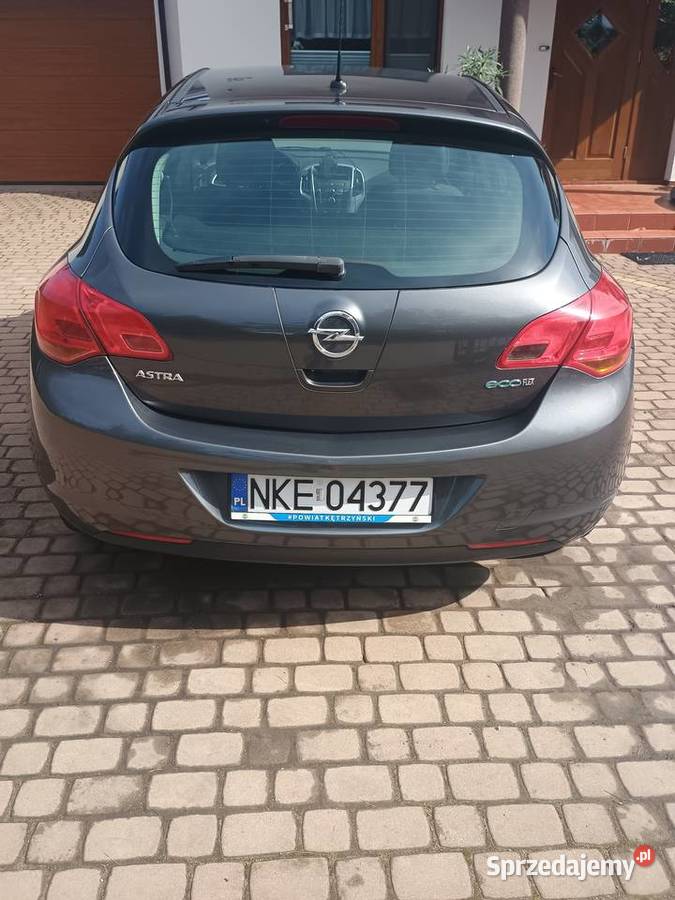 Opel astra j 14 benzyna 100 Astra Korsze