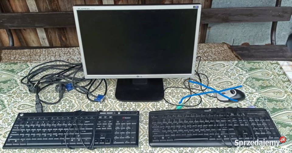 Komputery stacjonarne ACER i TRACER z monitorem Pozostałe Wieluń