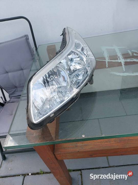 lampa citroen c4 uszkodzona osobowe Wołowice