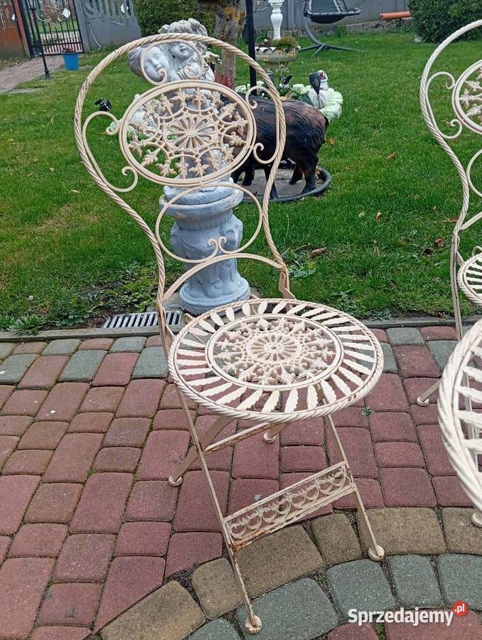 Komplet metalowych mebli ogrodowych Podławki