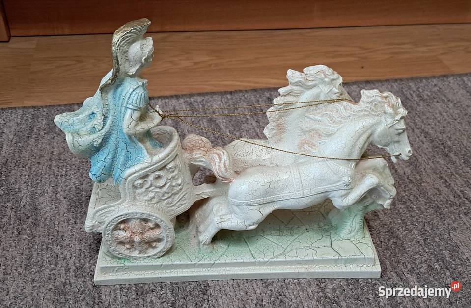 Figura Figurka Rzeźba Rydwan z końmi Spękania Suwałki