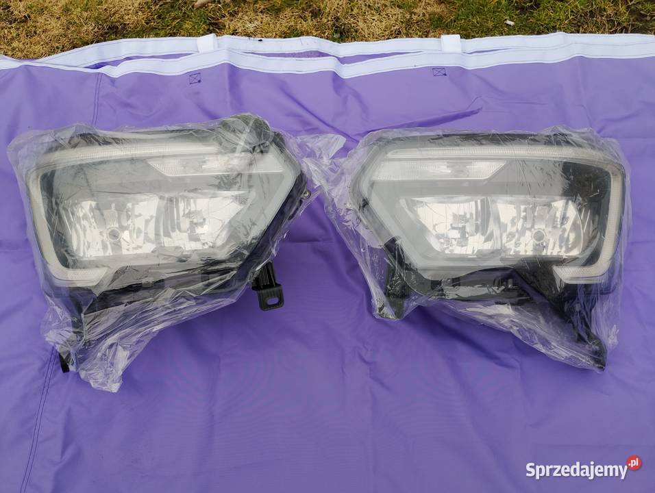 Lampy przednie Części samochodowe dolnośląskie Zaręba sprzedam