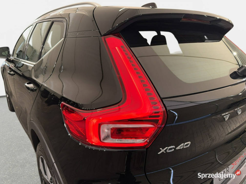 Volvo XC 40 VAT 23 Bright Plus 15 T5 PHEV 262 Rok produkcji 2022 Myślenice
