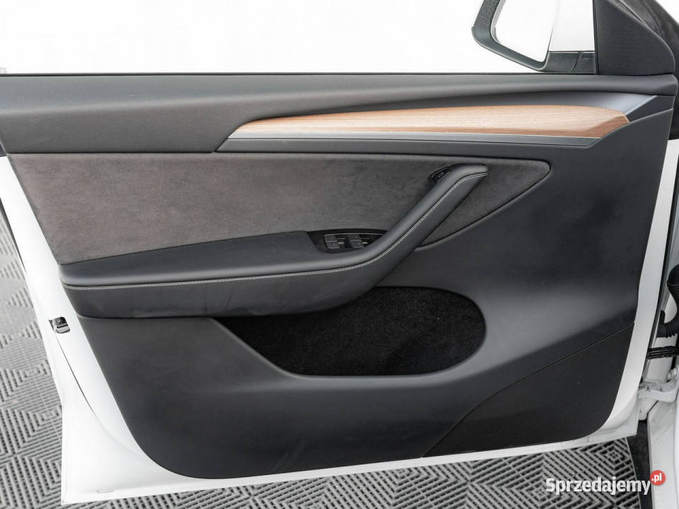 Tesla Y WD8148RLong Range RWD Szklany dach Skóra czujnik martwego pola pomorskie Gdańsk