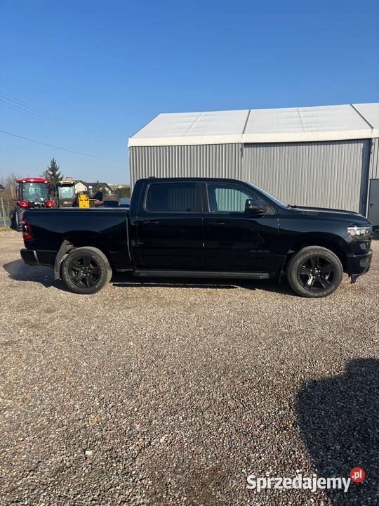 Ram 1500 57 HEMI V8 z USA zarejestrowany sprawny czarny kujawsko-pomorskie sprzedam