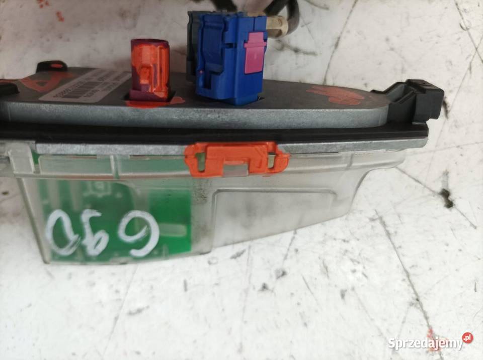 ANTENA KAROSERYJNA 1682647 668 Bmw Seria 5 VI świętokrzyskie sprzedam