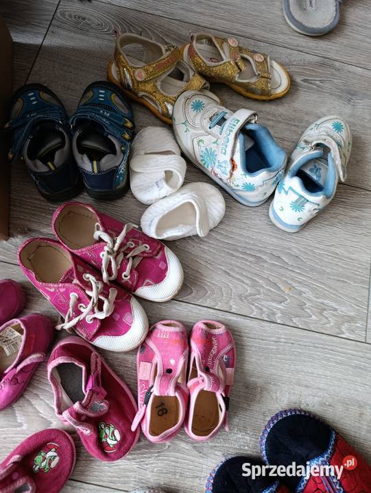buty dziecięce komplet 27 par podana dotyczy Poznań