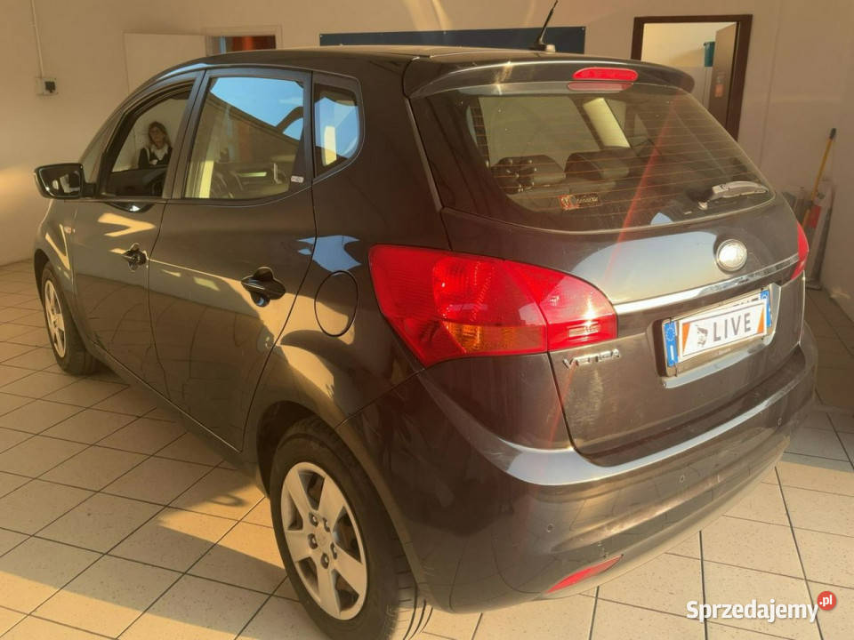 Kia Venga Klimatyzacja 2 kpl opon Niski przebieg immobilizer Cieszyn sprzedam
