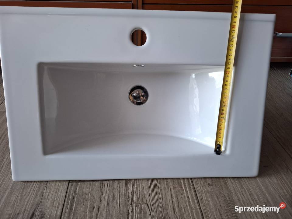 Zlew łazienkowa wpuszczany z syfonem Stargard