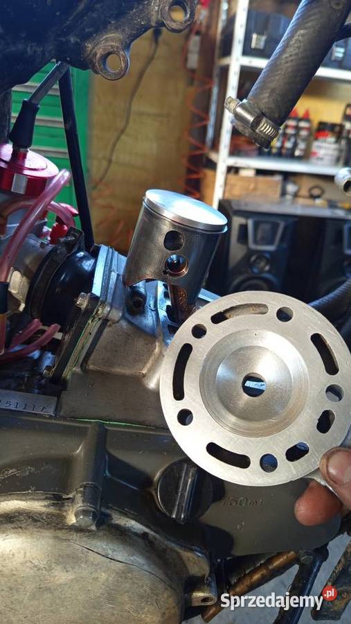 Suzuki rm 125 2000 SelA nowe opony Beszyce sprzedam