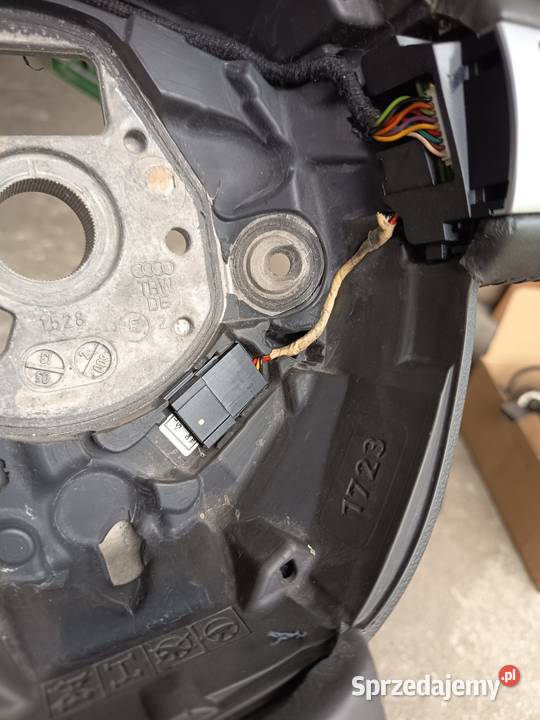 NOWA kierownica drewno multi łopatki Airbag Audi