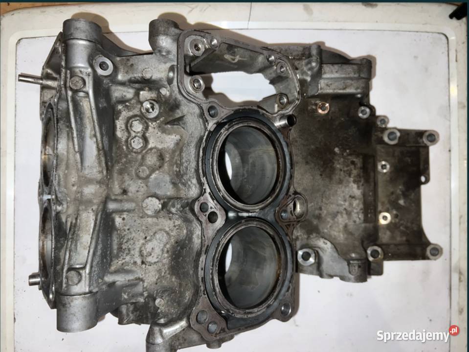 Karter górny tłoki komplet Honda VFR 800 rc46 Kartery Ostrzeszów