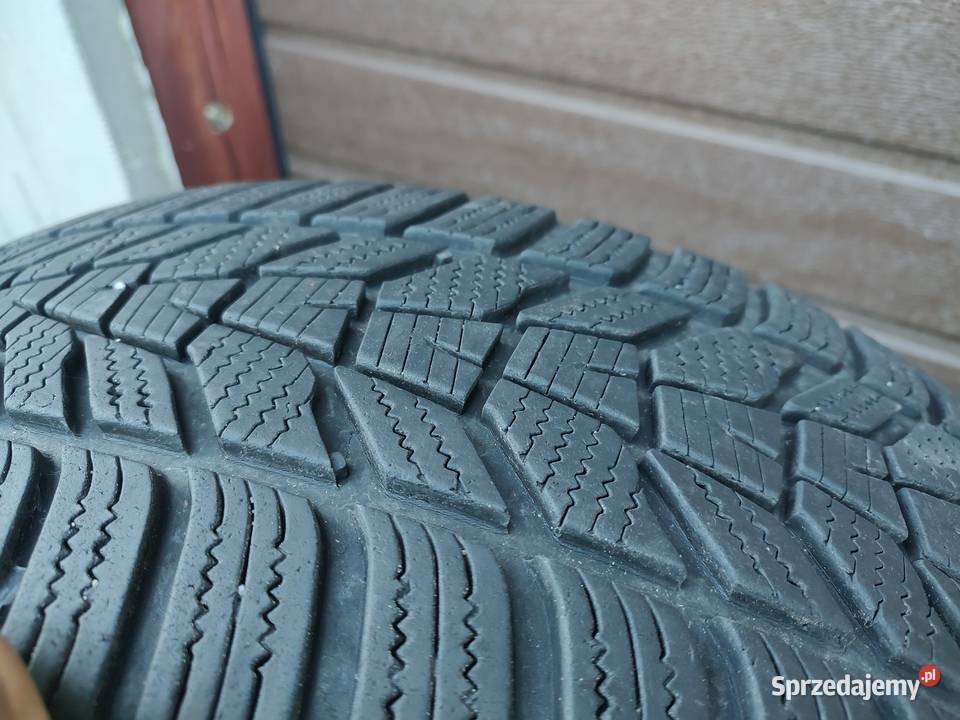 Opony 235x60R18 107H Dębica sprzedam