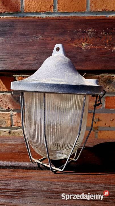 Stara lampa przemysłowa Polamp Gdańsk C 150A Świecie