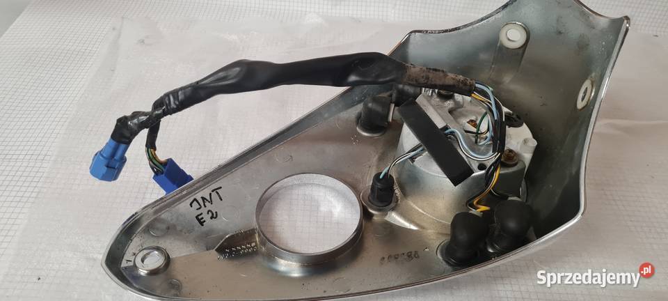 Suzuki Intruder 125 obudowa licznika chrom Warszawa