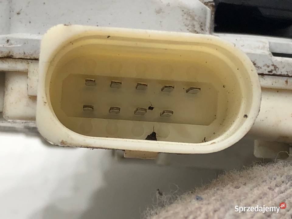 ZAMEK DRZWI PRAWY TYŁ AUDI Q3 I Hatchback sprzedam