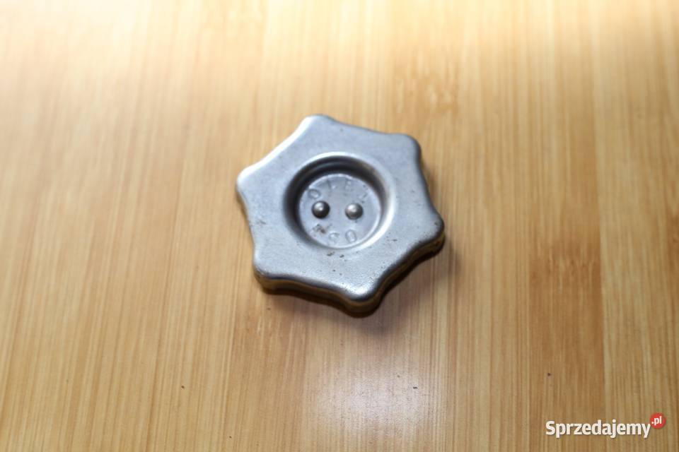 Oryginalny metalowy korek wlewu oleju OLEJ FSO Kalisz sprzedam