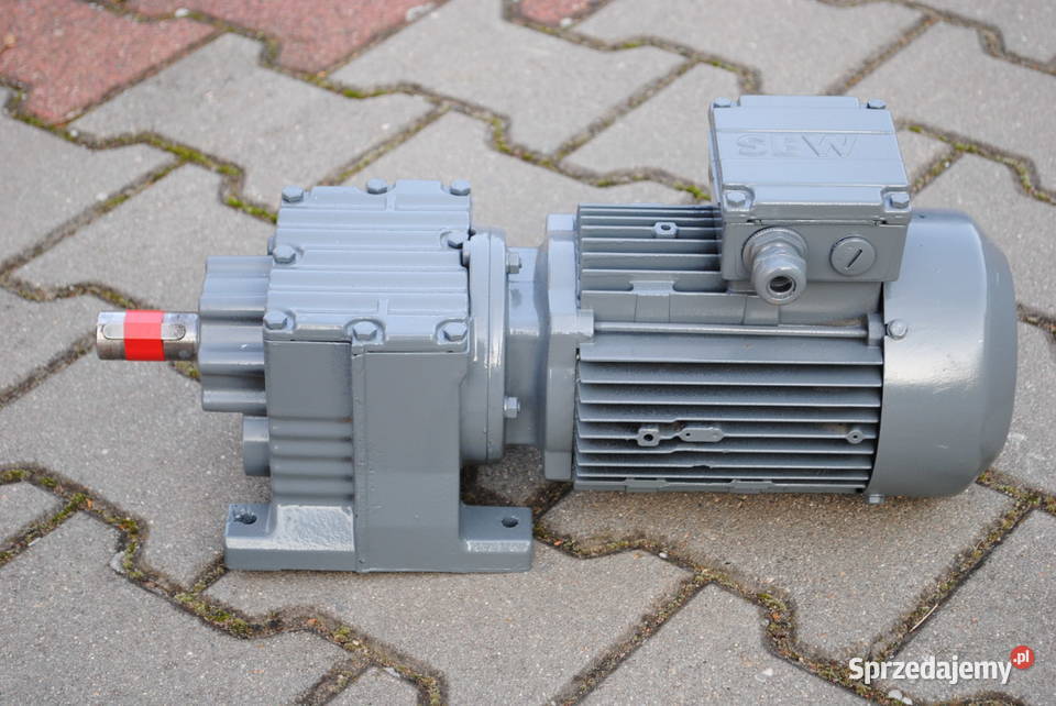 Motoreduktor 055kw 340obrmin FIRMY SEW Kargowa
